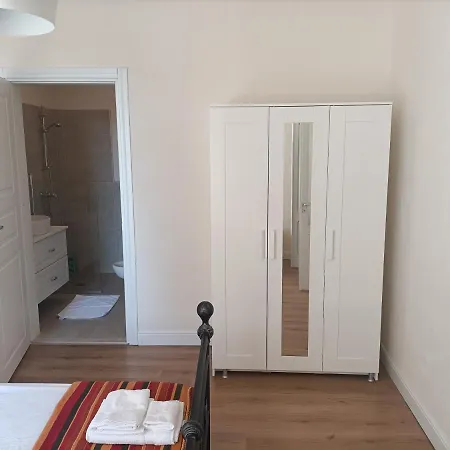 Ariediparma Apartament *