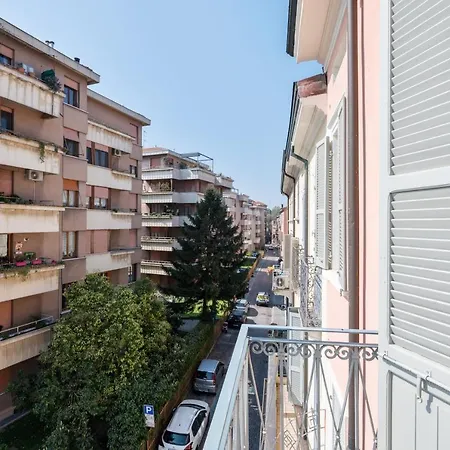 Ariediparma Apartament *